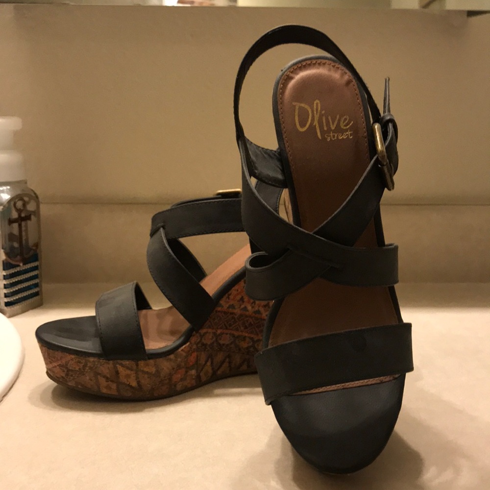 Strappy black wedges